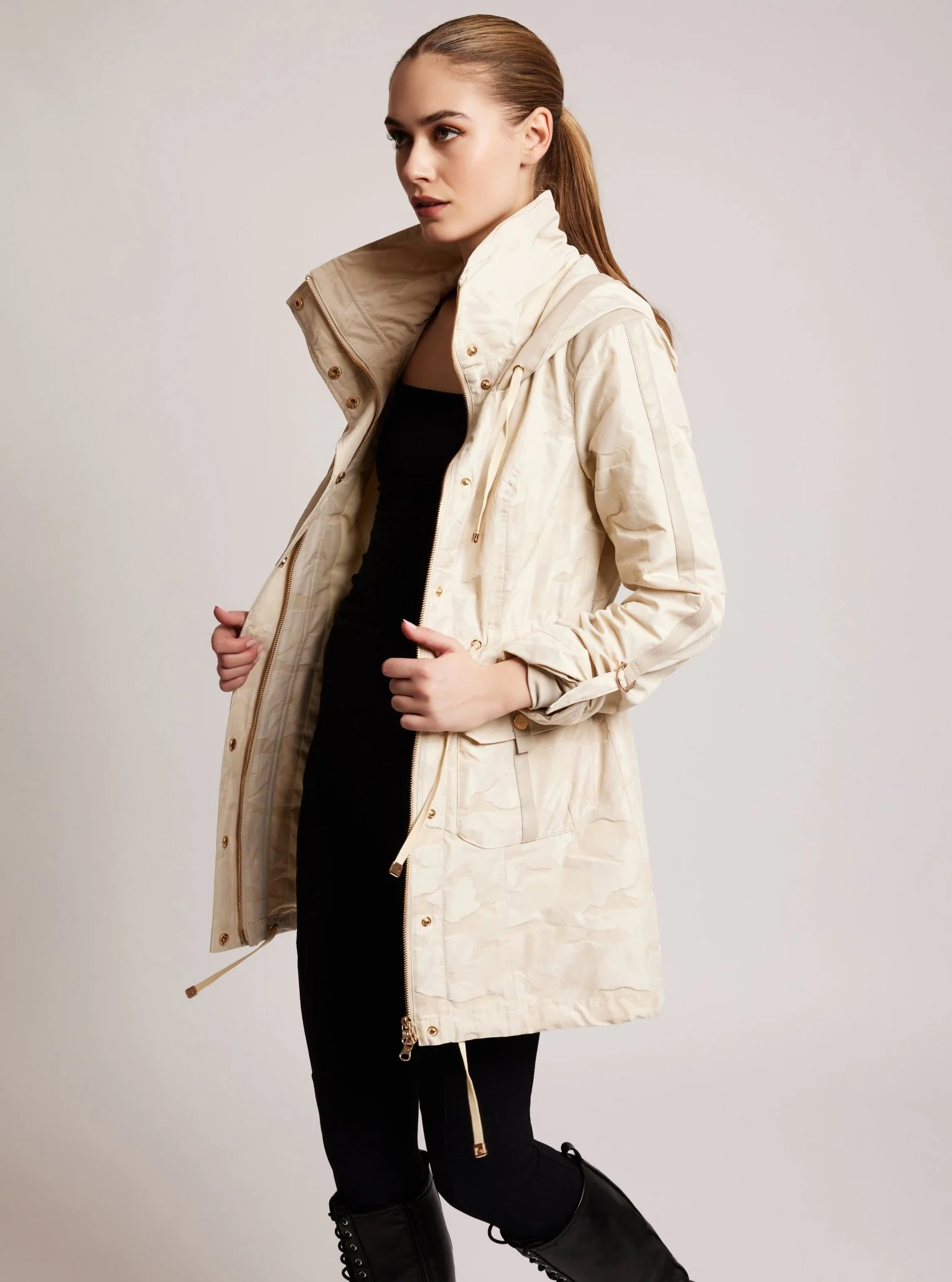 Camo Anorak Gold Collection - White - Image 17