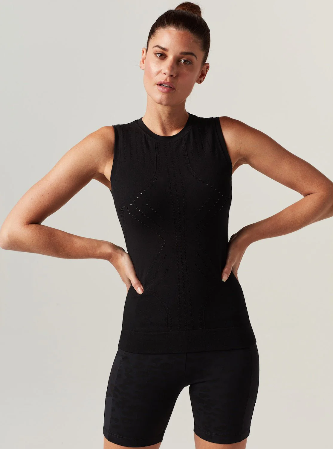 Infinity Compression Tank Top - Black - Image 4